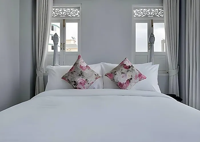 Noursabah Boutique Bed Bangkok Bed & Breakfast 3*